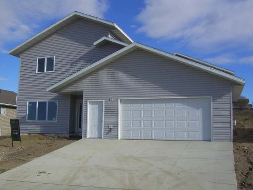 Mandan real estate - 2204 East View Pl Se - Mandan NO homes for sale
