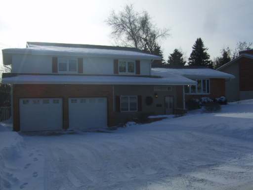 Bismarck real estate - 1261 W Highland Acre Rd - Bismarck NO homes for sale