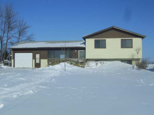 Mandan real estate - 5012 Wagonwheel Cl - Mandan NO homes for sale