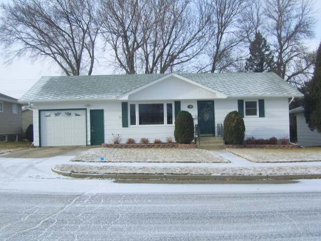 Bismarck real estate - 1822 9th St N - Bismarck NO homes for sale