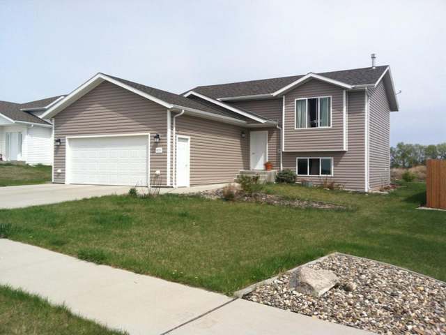 Mandan real estate - 4804 37 Ave Nw - Mandan NO homes for sale