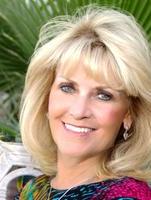 KAREN STEWART broker photo