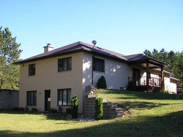 W166 JOHNS MEMORIAL DR