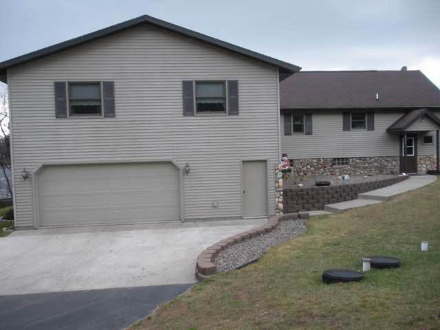 W8797 DUXBURY RD