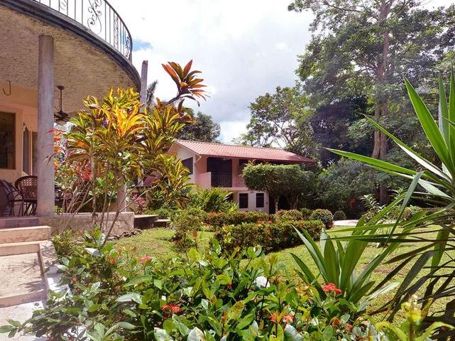 ID 7388 House and Estate in Chapala (Vista Alegre)