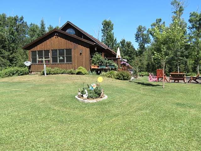 Home for sale in Winchester, WI - MLS Number 124369 Real Estate Listing in Winchester - MLS Number 124369
