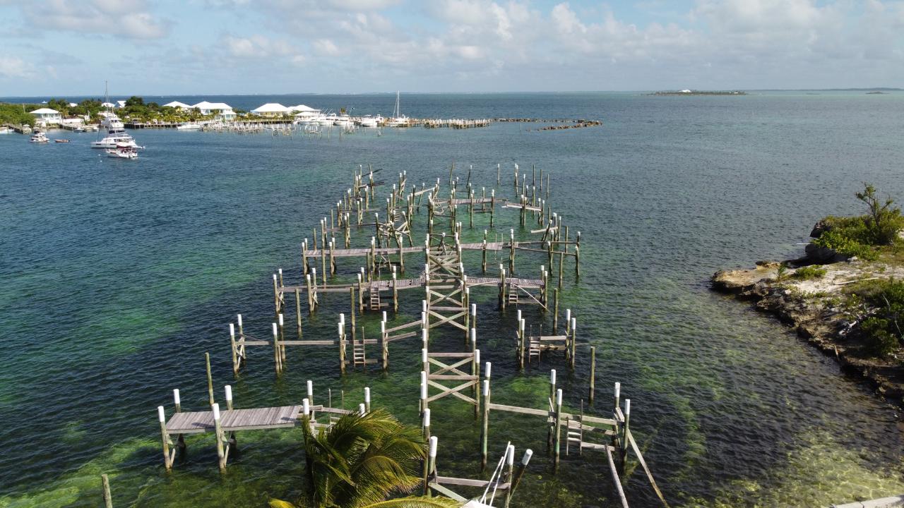 GUANA CAY MARINA