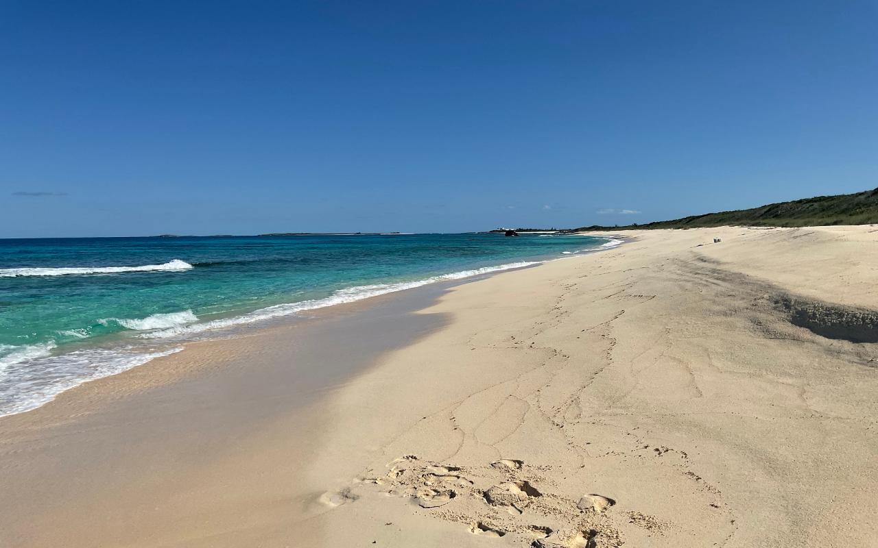 BEACHFRONT CLARENCE TOWN KRA Bahamas