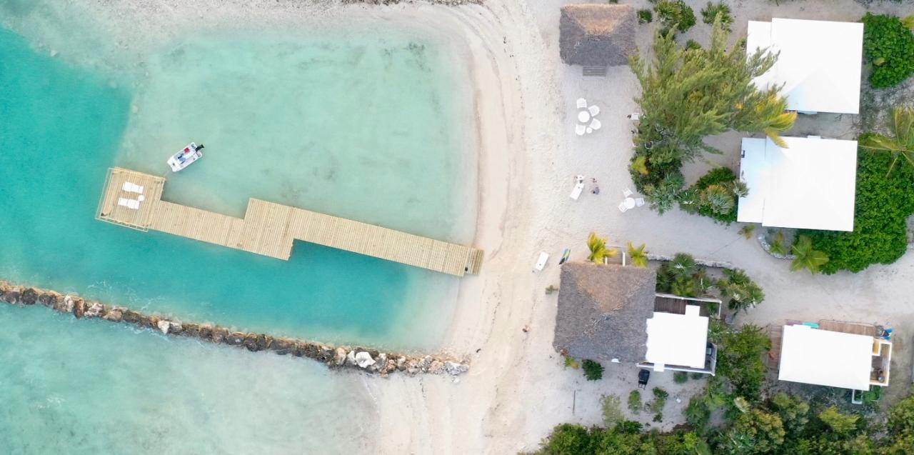 BEACH COTTAGES WITH BAR