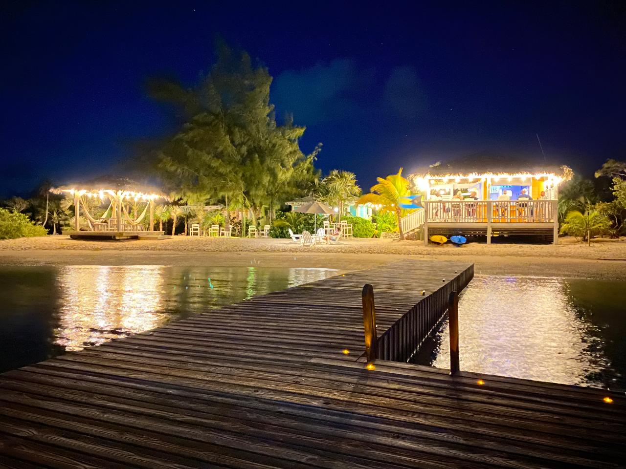 BEACH COTTAGES WITH BAR