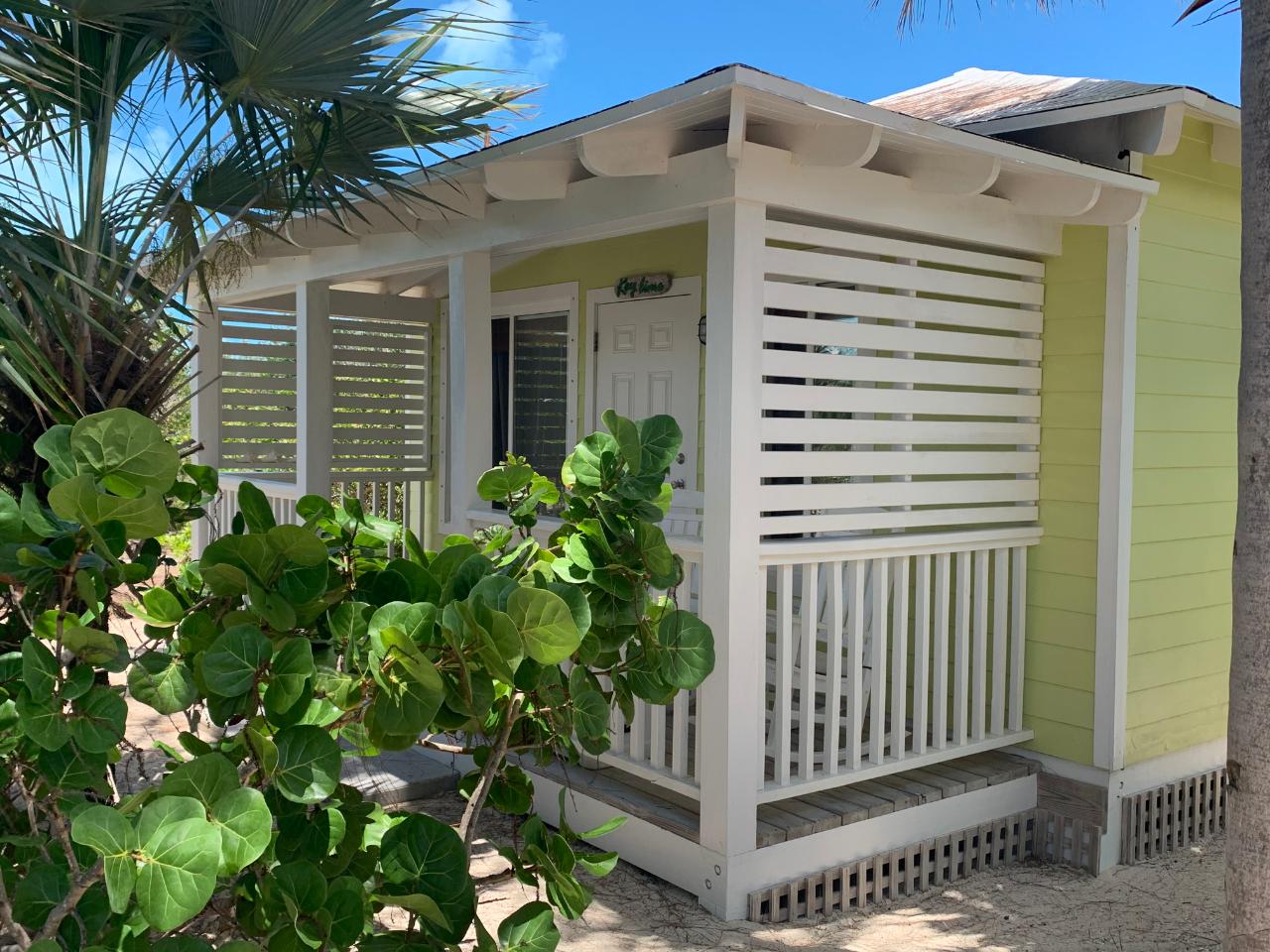 BEACH COTTAGES WITH BAR