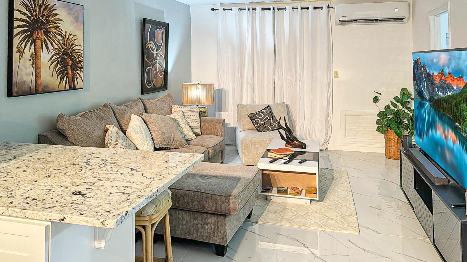 FURNISHED-2BR ON CANAL
