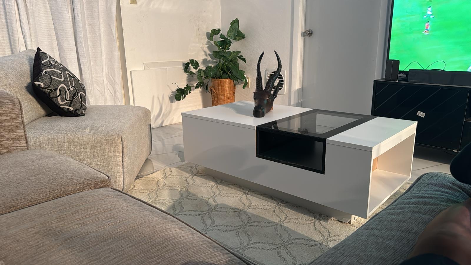 FURNISHED-2BR ON CANAL