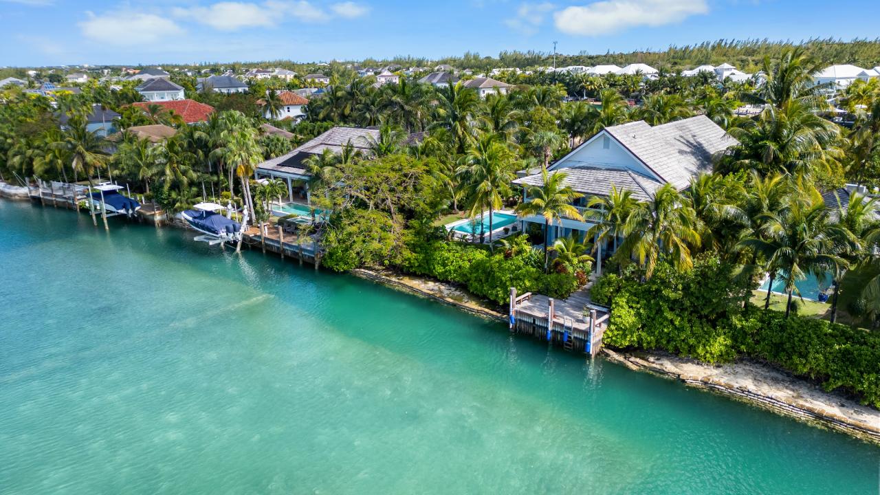 7 BEACH ISLAND | OLD FORT