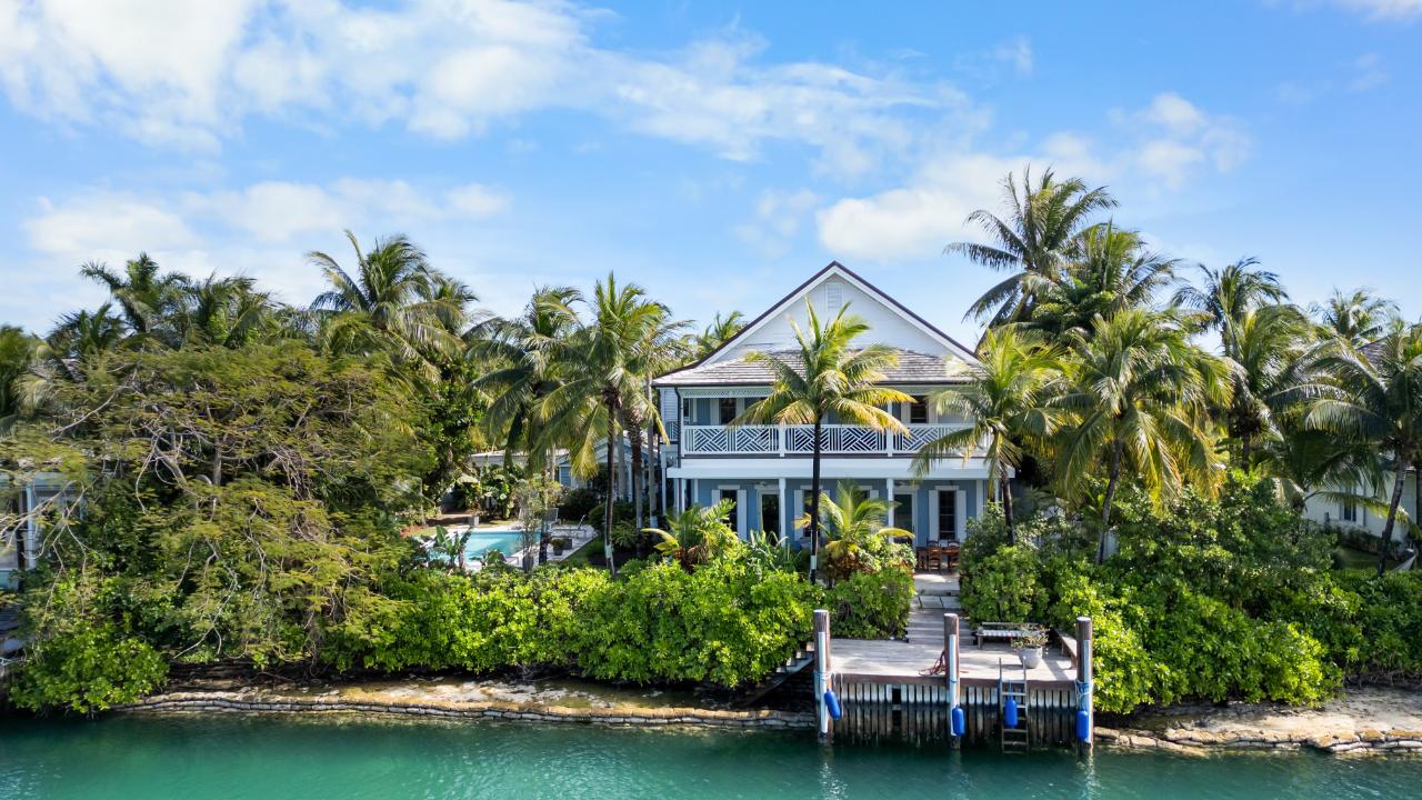 7 BEACH ISLAND | OLD FORT