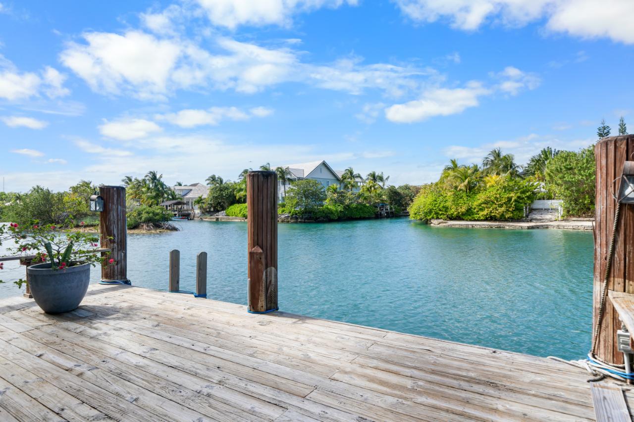 7 BEACH ISLAND | OLD FORT