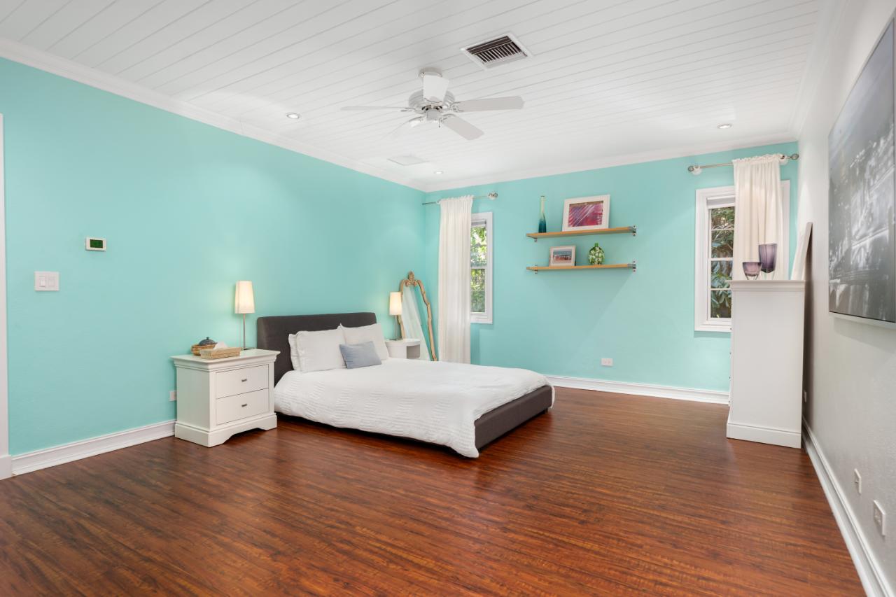 7 BEACH ISLAND | OLD FORT