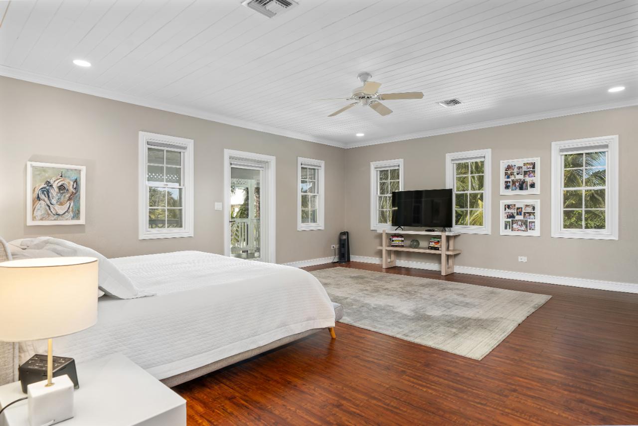 7 BEACH ISLAND | OLD FORT