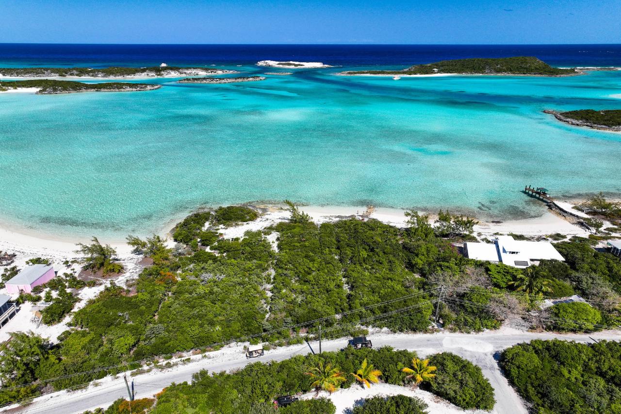 STANIEL CAY LOT