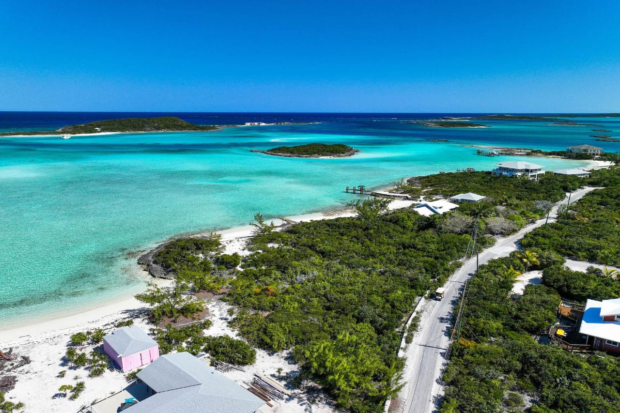 STANIEL CAY LOT