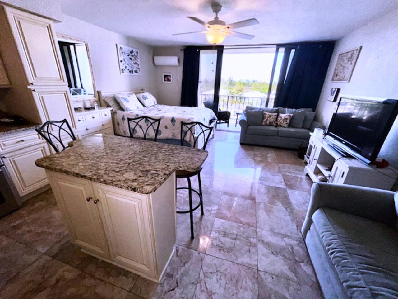 CORAL BEACH CONDOS KRA Bahamas