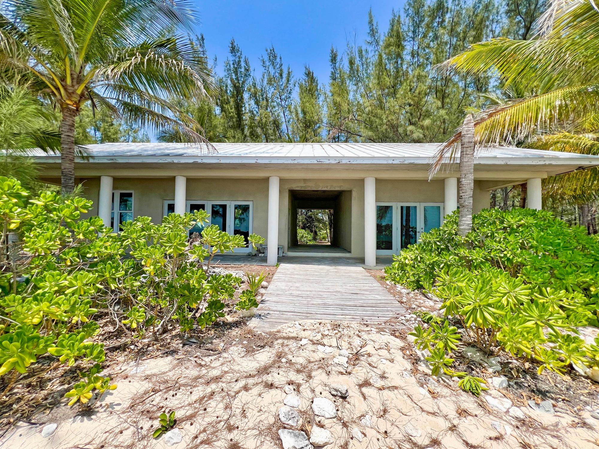 Beach & Dock House