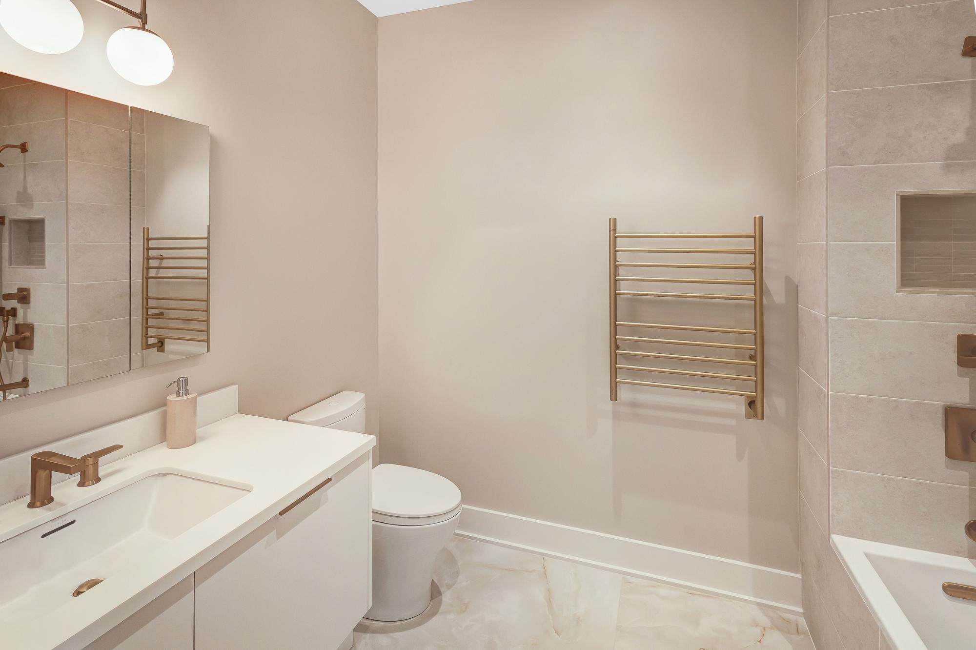 AQUALINA PH1 FOR RENT