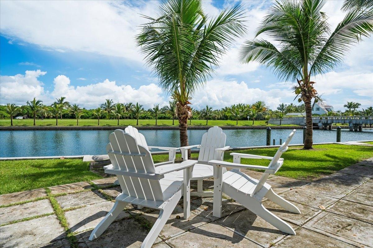SAND DOLLAR HOUSE