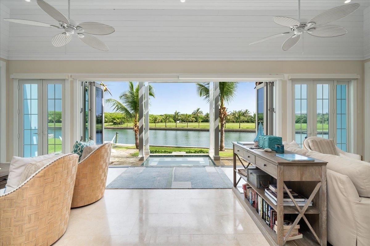 SAND DOLLAR HOUSE