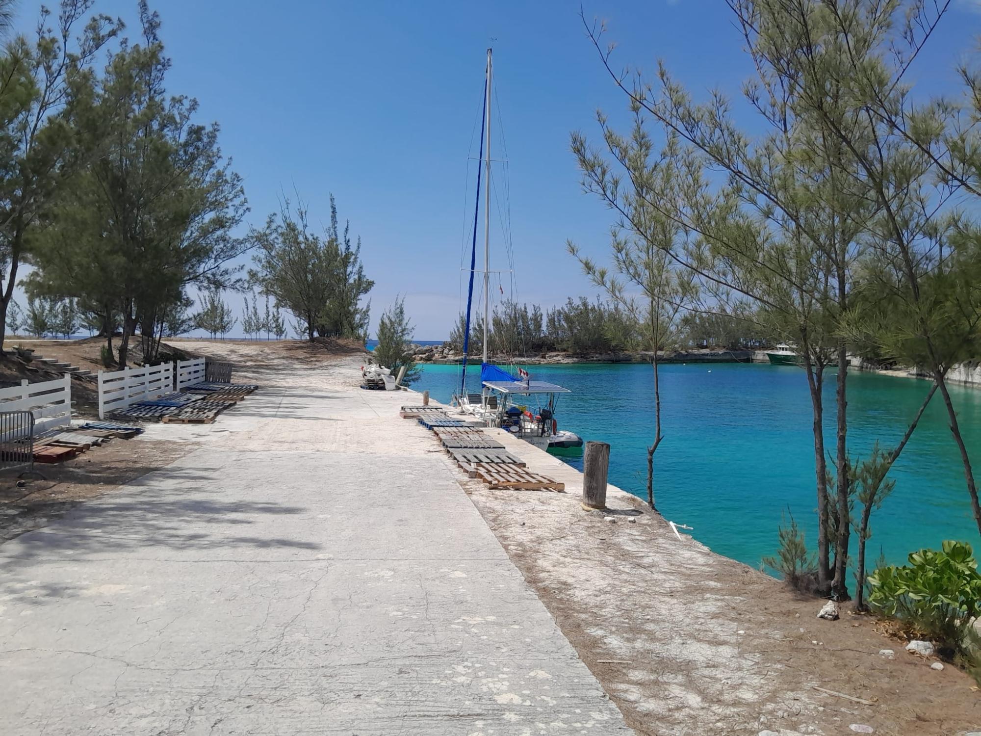 ELEUTHERA HILL TOP LOT