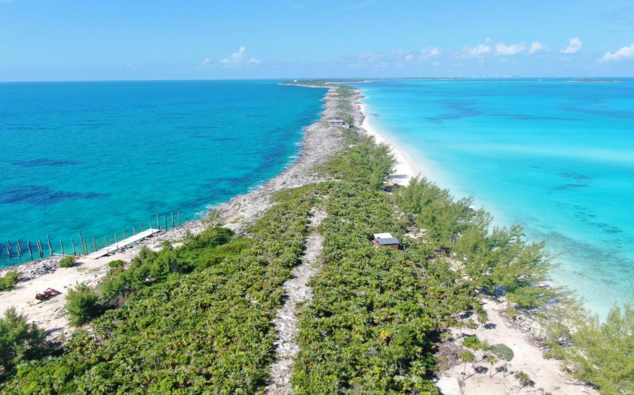 ISLAND ADVENTURES TRACT