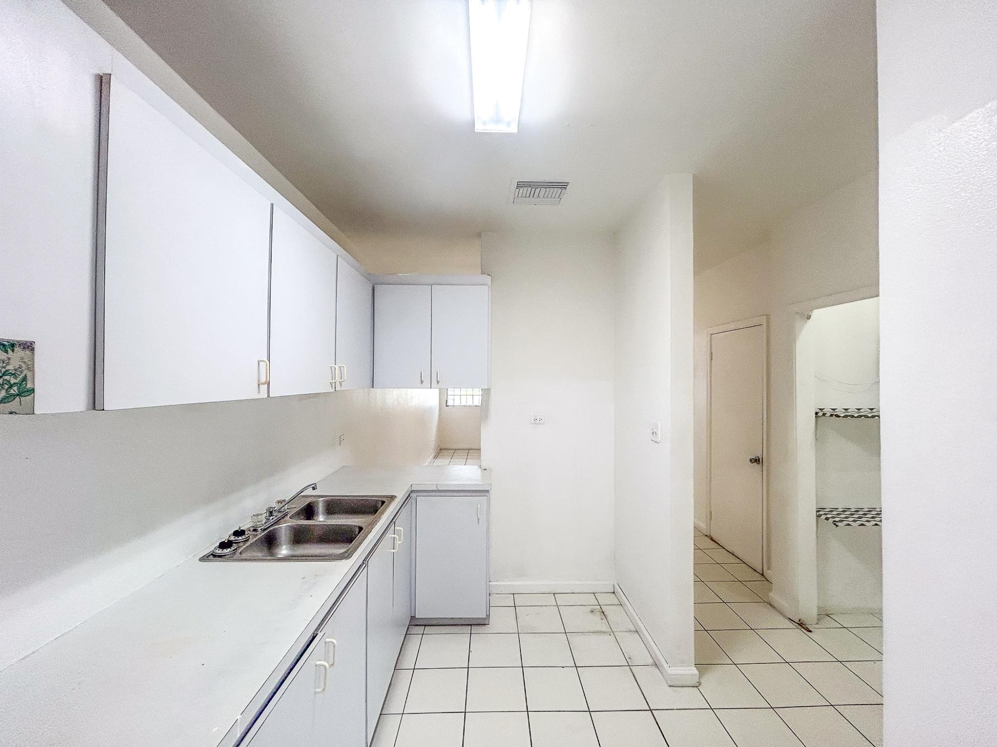 MANDINGO ALLEY, FOX HILL