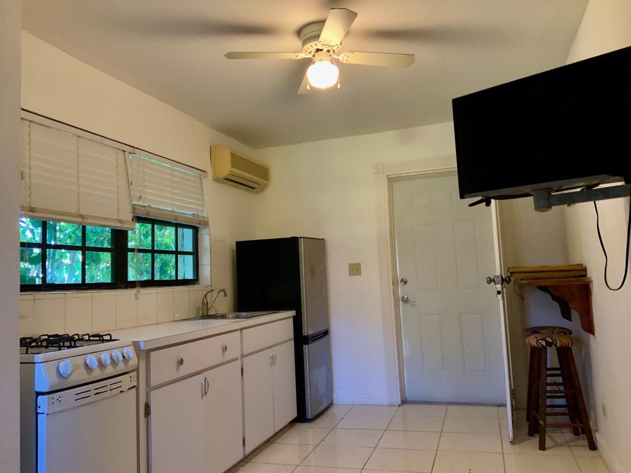 Sixplex Apartment