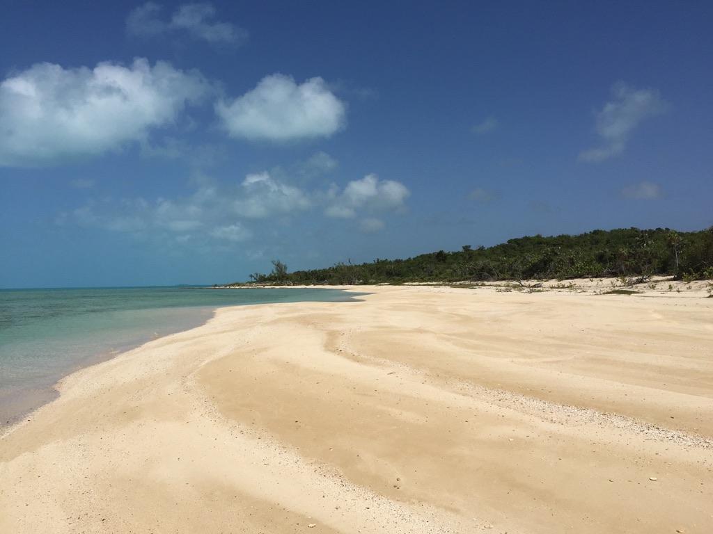 16 ACRE BEACHFRONT PARCEL