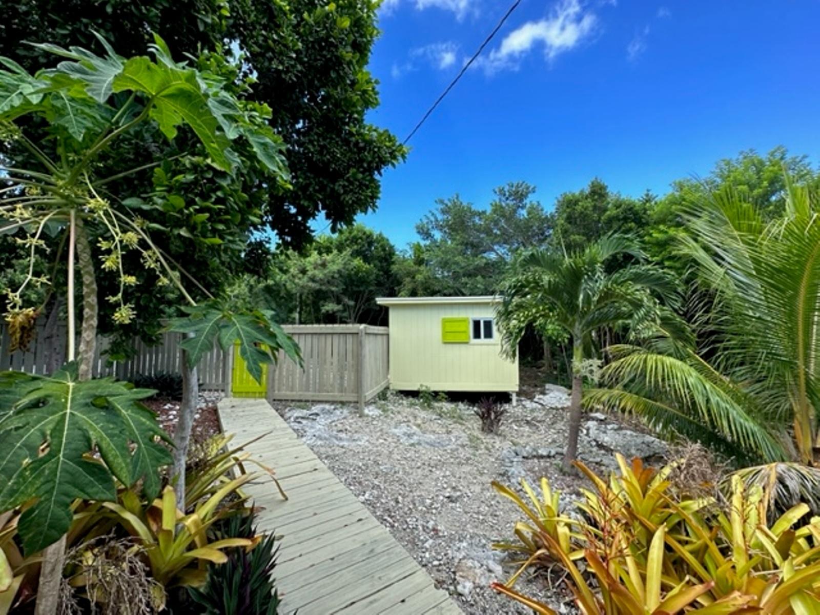 ELEUTHERA ISLAND SHORES