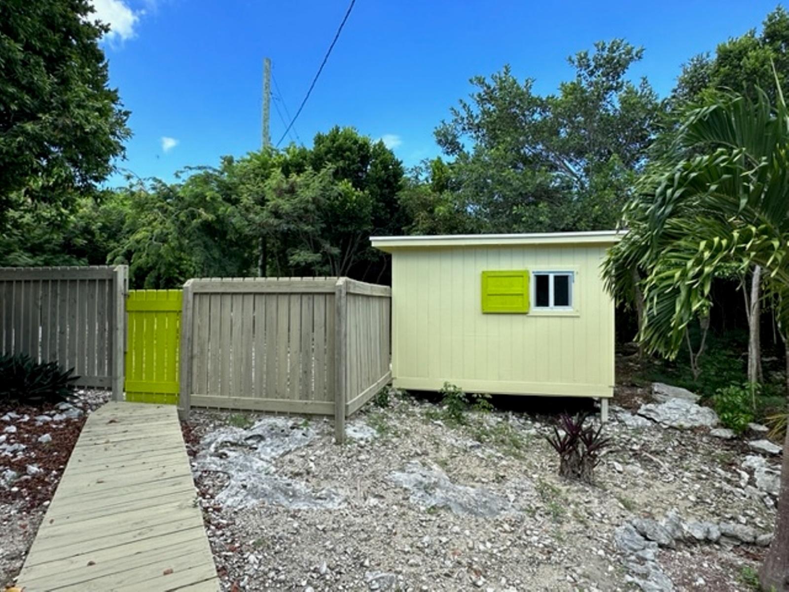 ELEUTHERA ISLAND SHORES