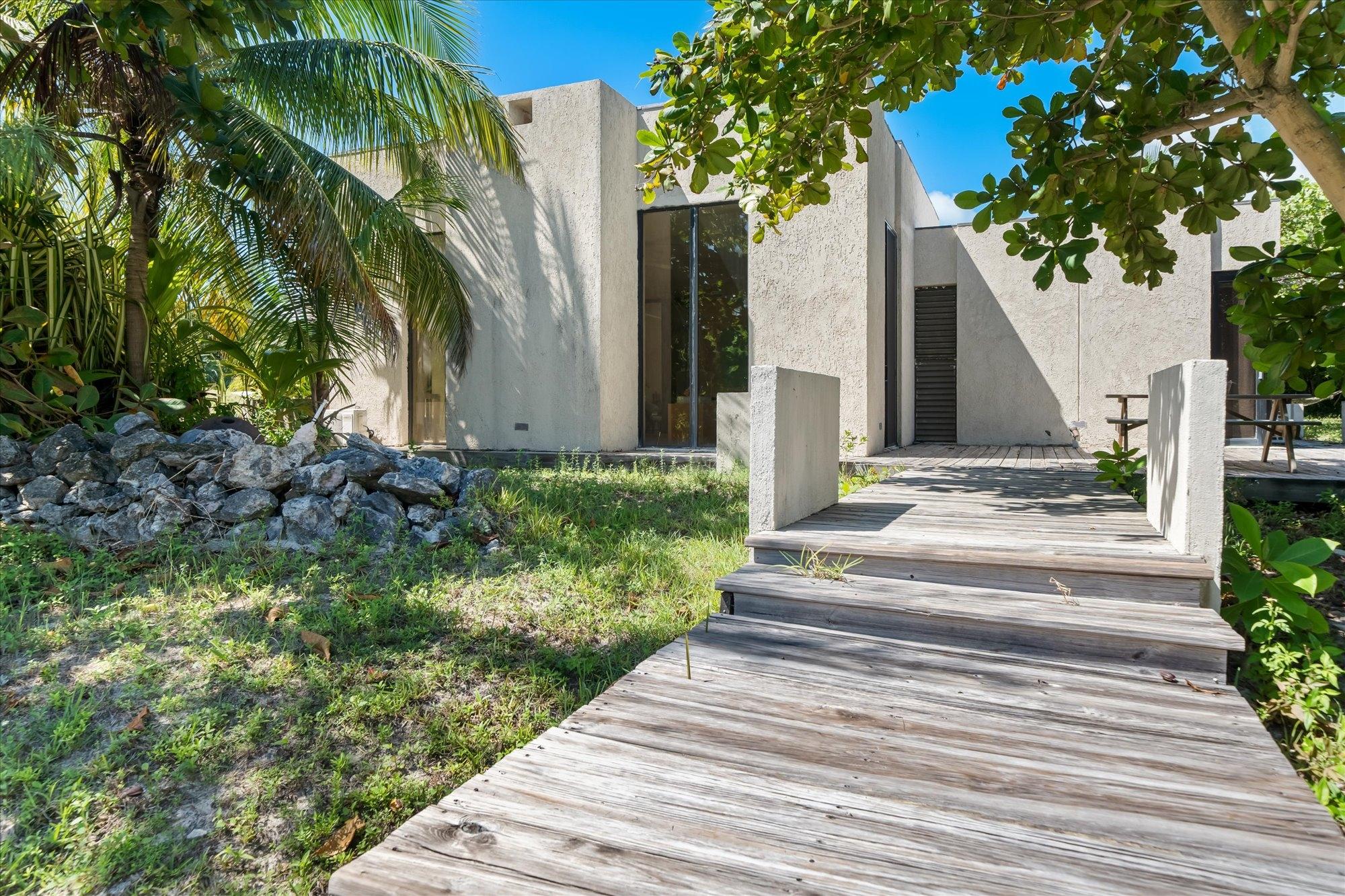 SAVANNAH HOUSE
