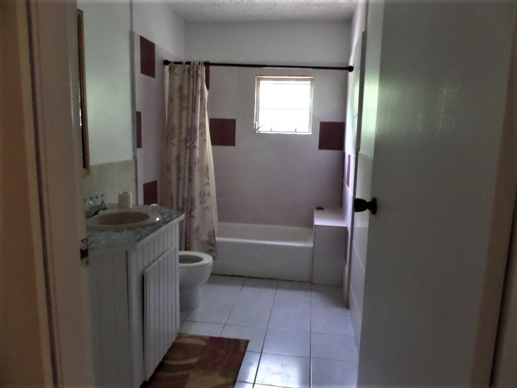 2BD/1BA HOUSE