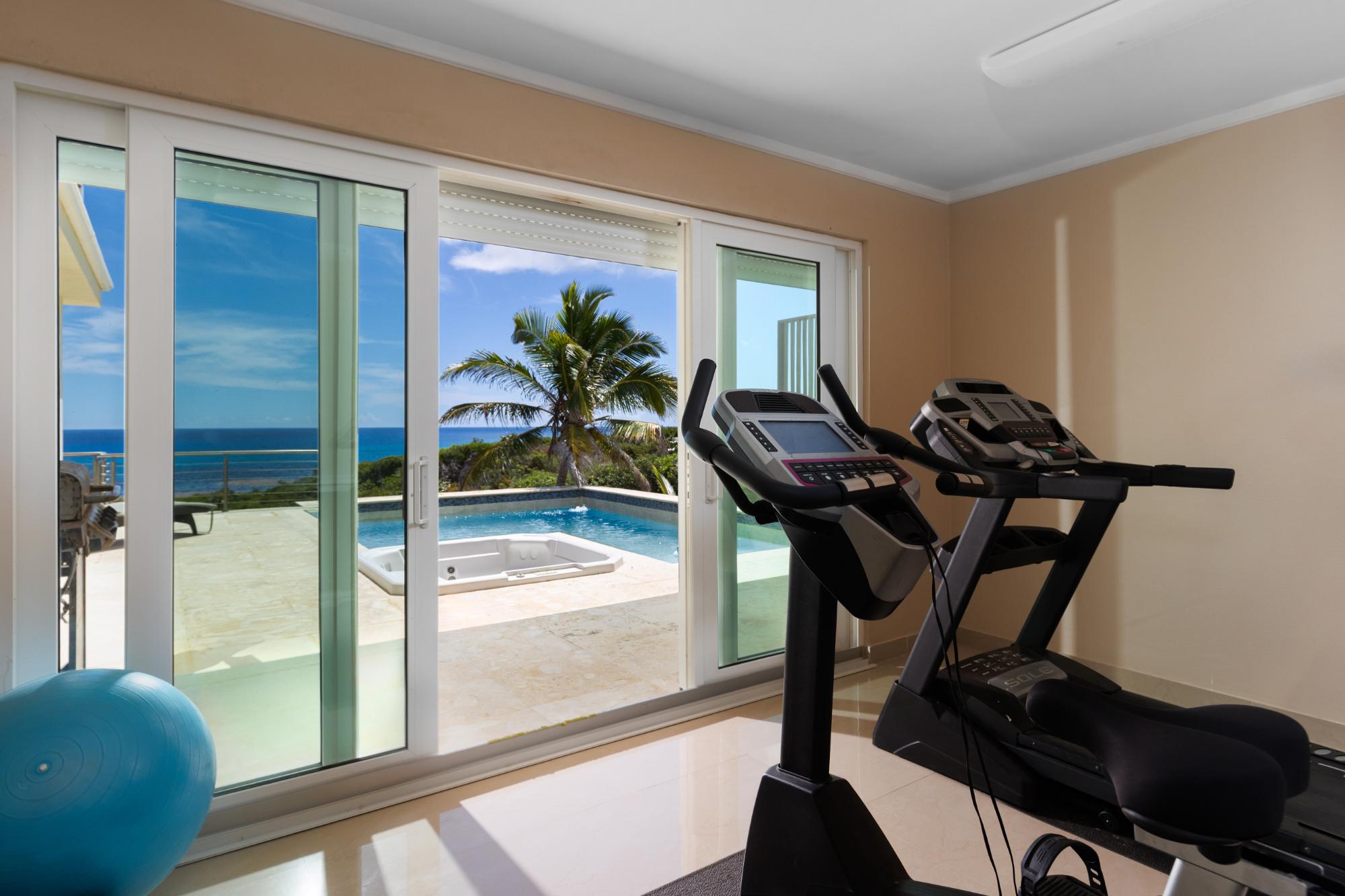 5 BEDROOM 4.5 BATH HOUSE