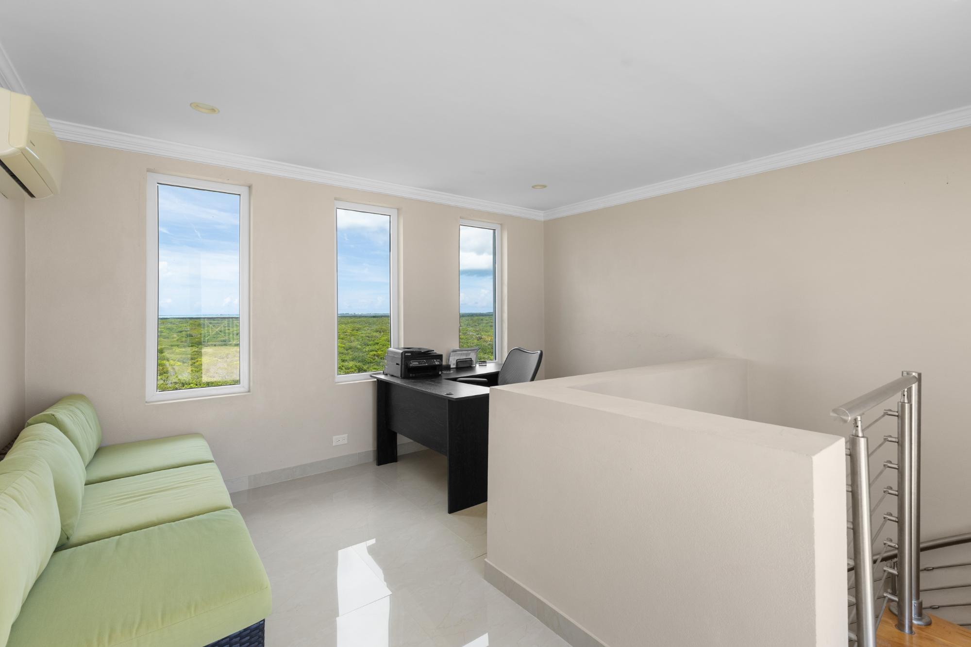 5 BEDROOM 4.5 BATH HOUSE