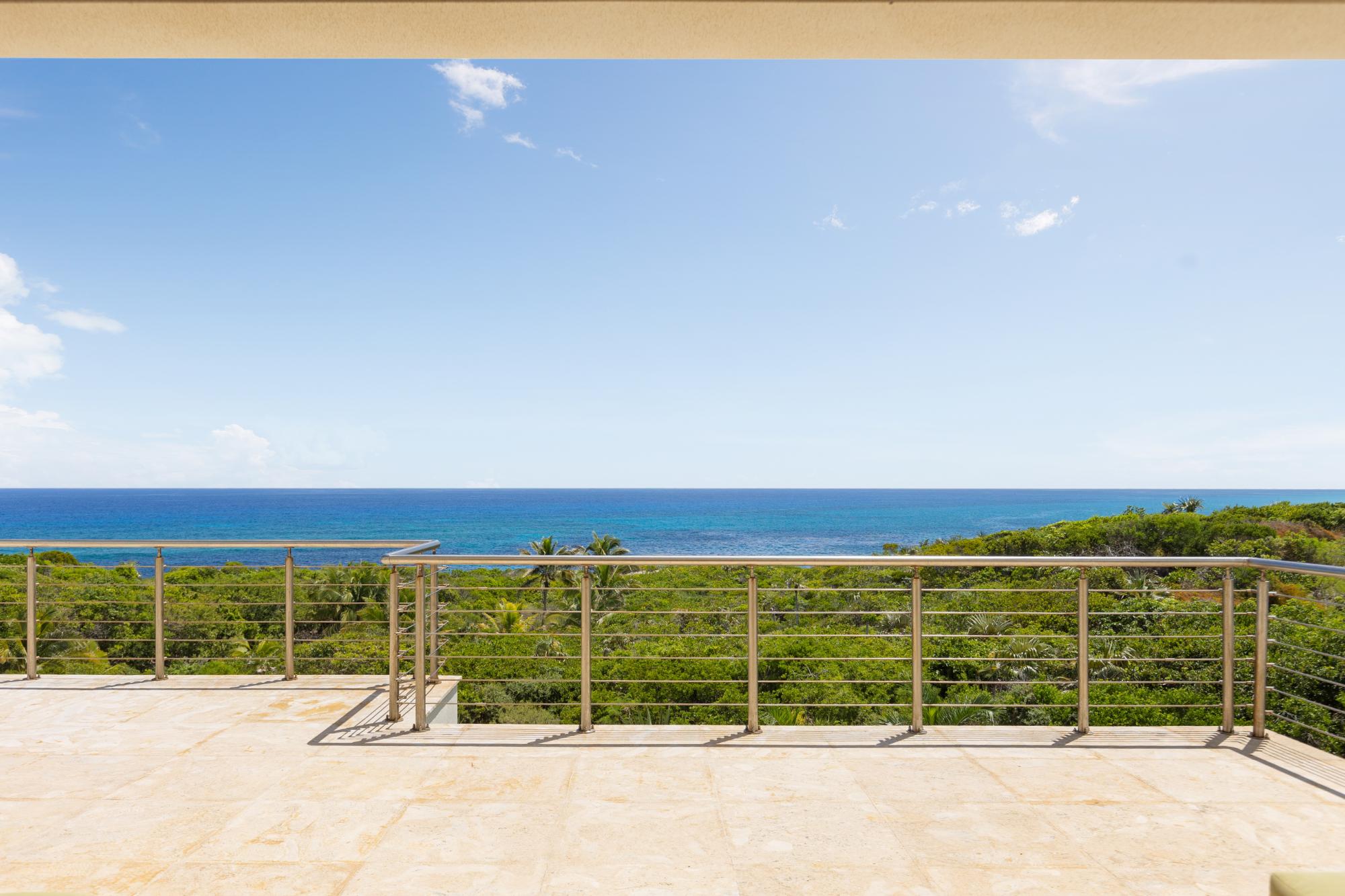 5 BEDROOM 4.5 BATH HOUSE