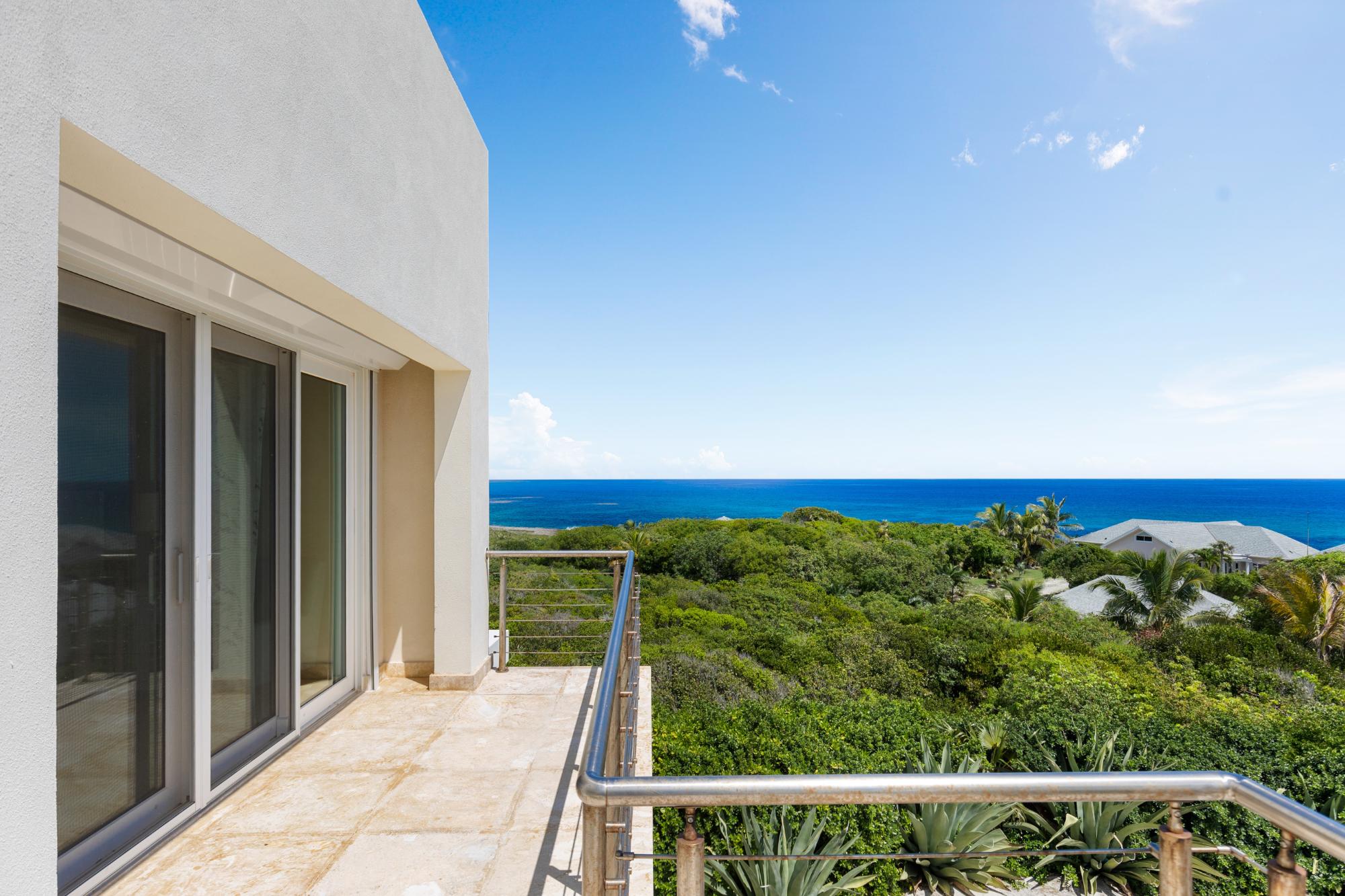 5 BEDROOM 4.5 BATH HOUSE