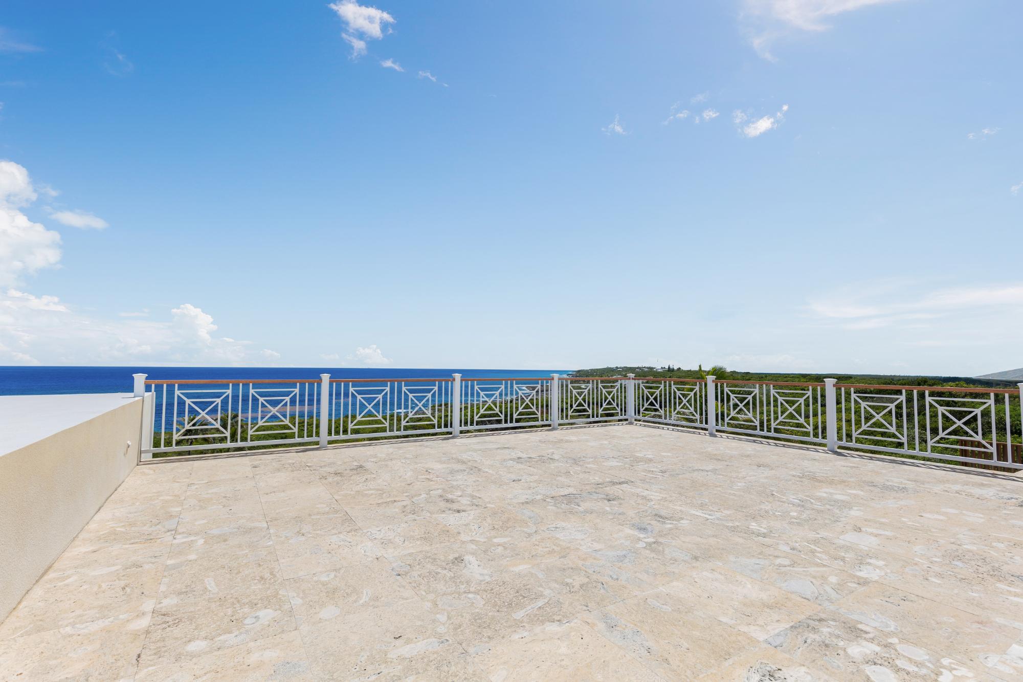 5 BEDROOM 4.5 BATH HOUSE