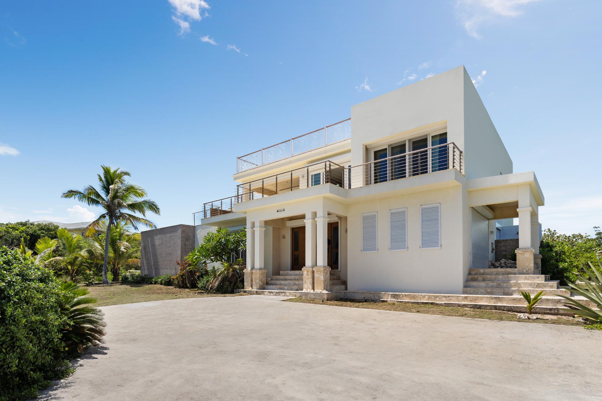 5 BEDROOM 4.5 BATH HOUSE