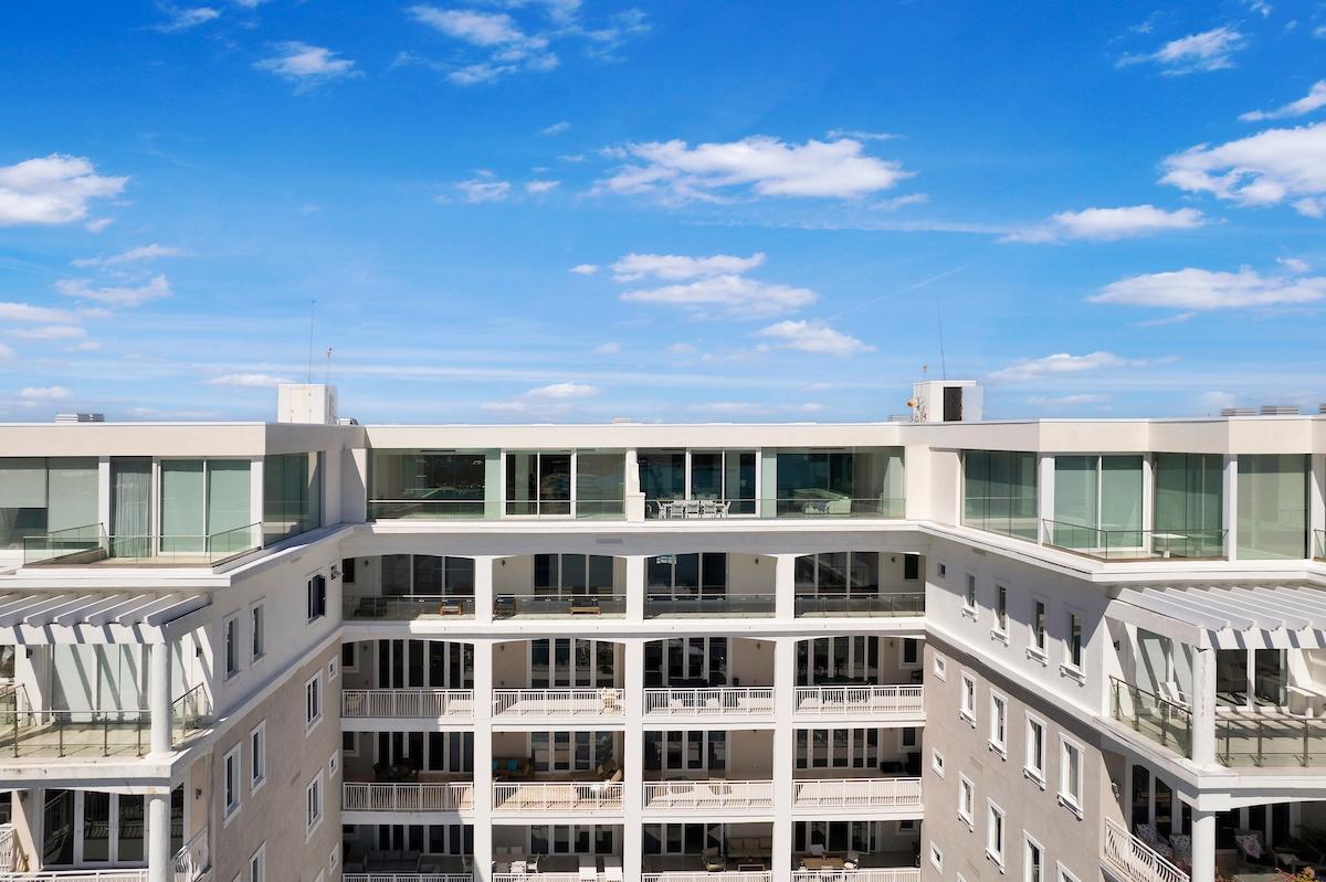 ONE OCEAN PENTHOUSE