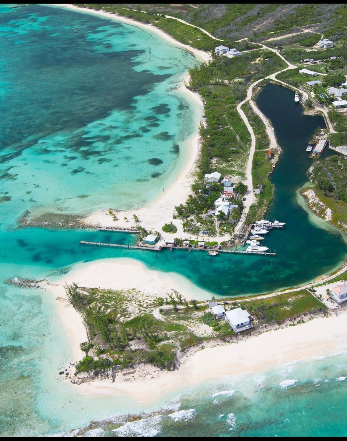 RUM CAY LAND