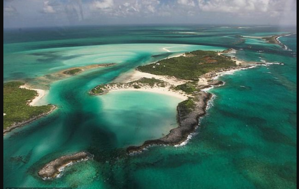RUM CAY LAND