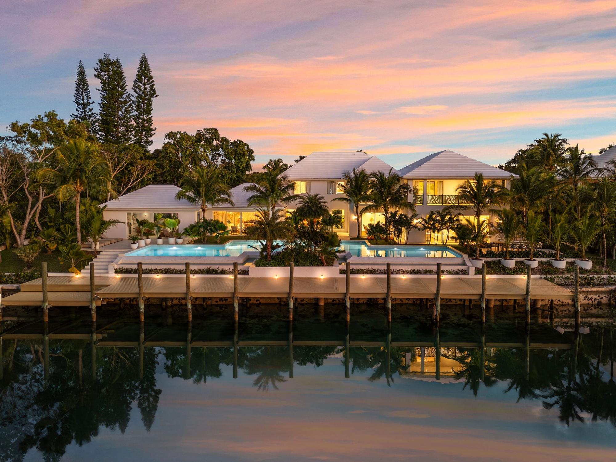 MANSION IN LYFORD CAY