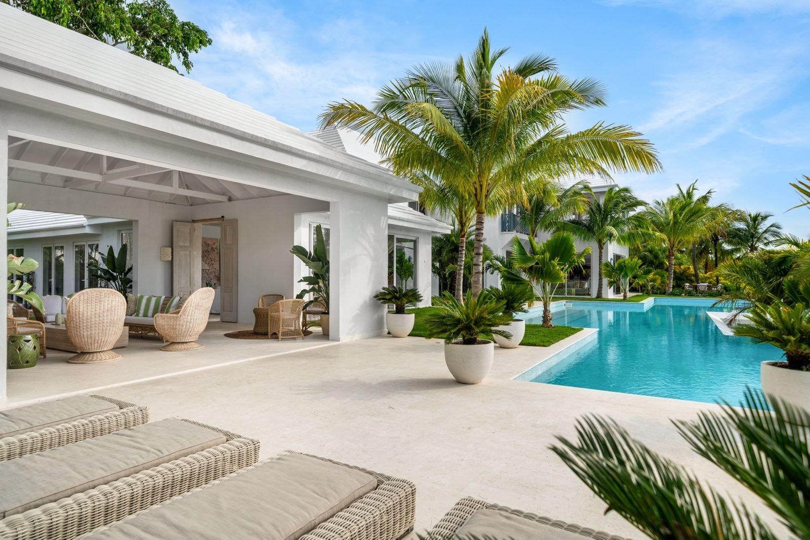 MANSION IN LYFORD CAY