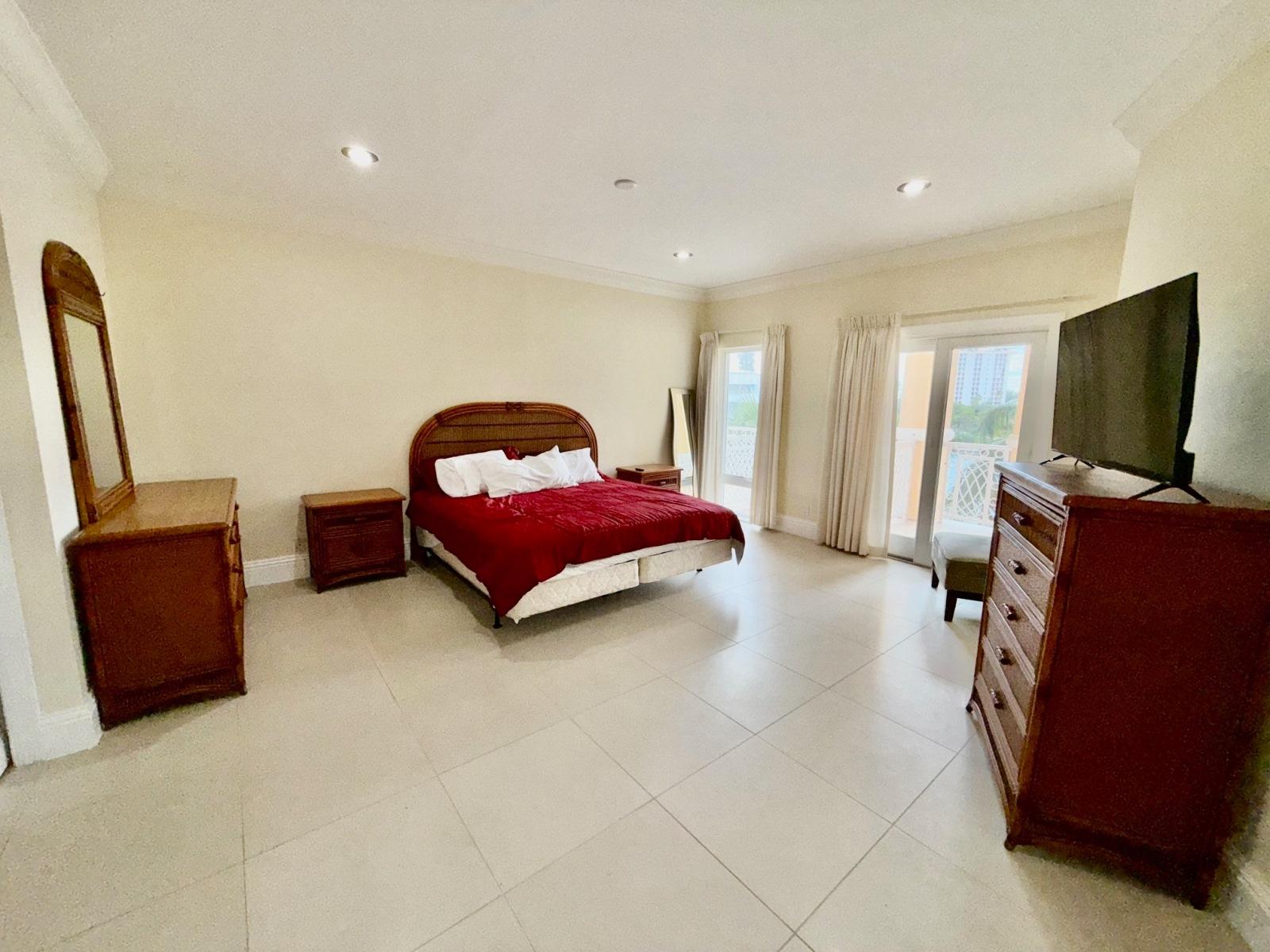UNIT 202 SUFFOLK COURT, B